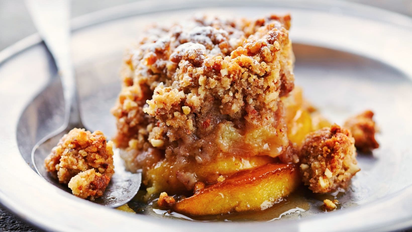Crumble aux pommes et aux noix