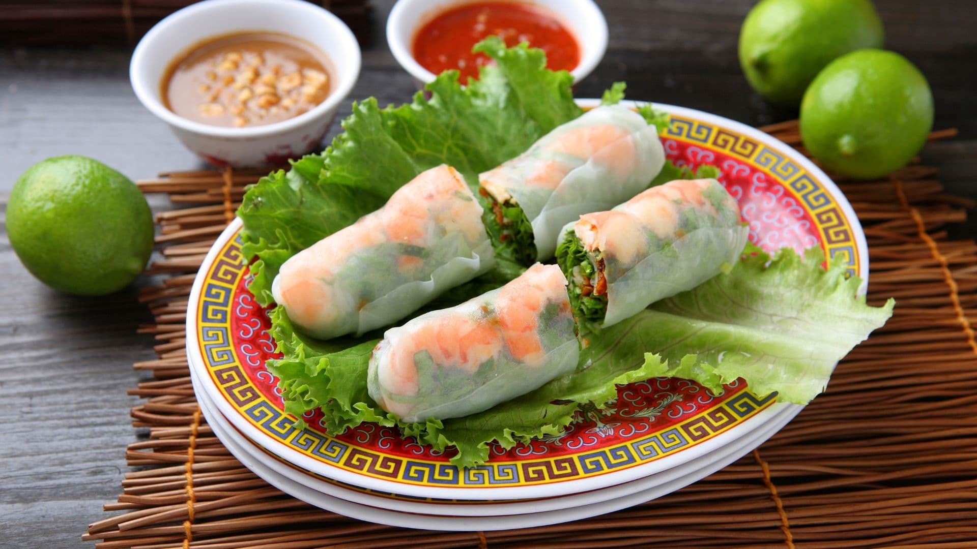 Rouleaux de printemps aux crevettes et aux légumes frais