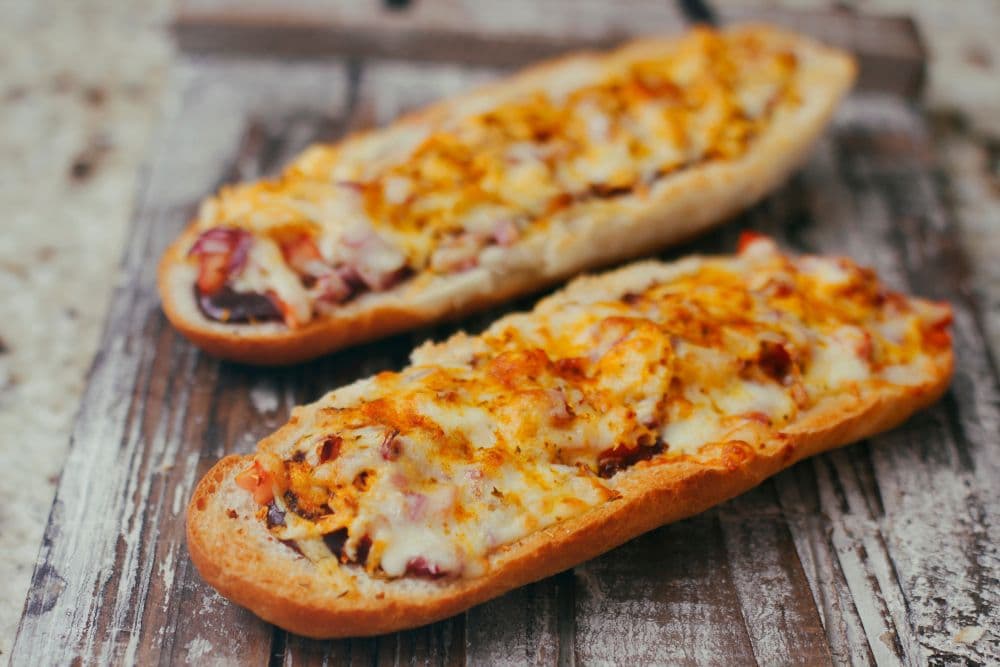 Baguettes aux lardons et au fromage blanc