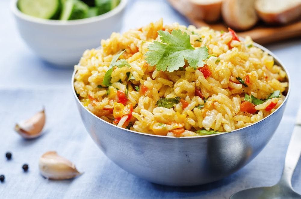 Salade de riz au thon et curry